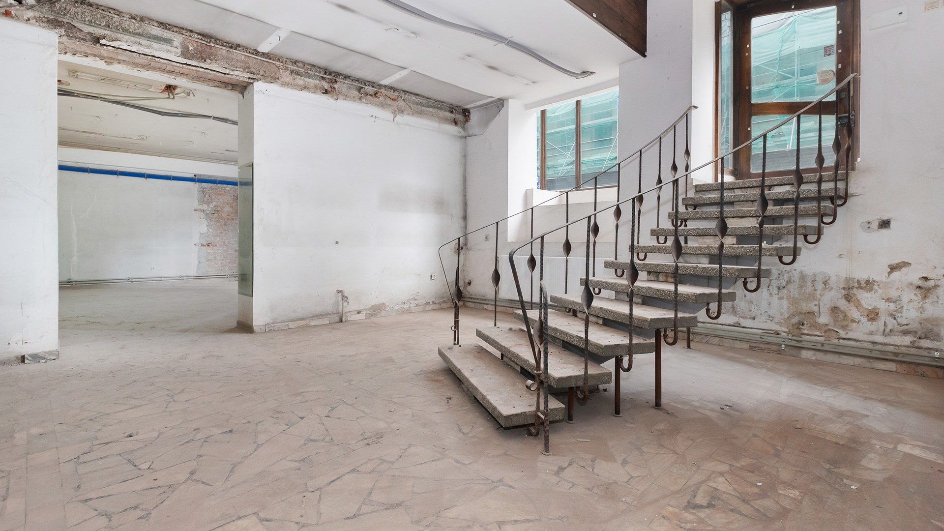 Duży lokal, bardzo atrakcyjna cena - ul. Dworcowa