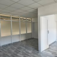 Biuro 41 m2 z wydzielonym gabinetem