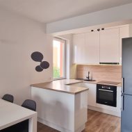 Nowoczesne, przestronne M2 w apartamentowcu, Okole