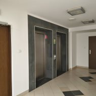 Biura 652 m2, dobry standard.