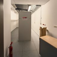 Biura 652 m2, dobry standard.