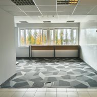 Biura 652 m2, dobry standard.
