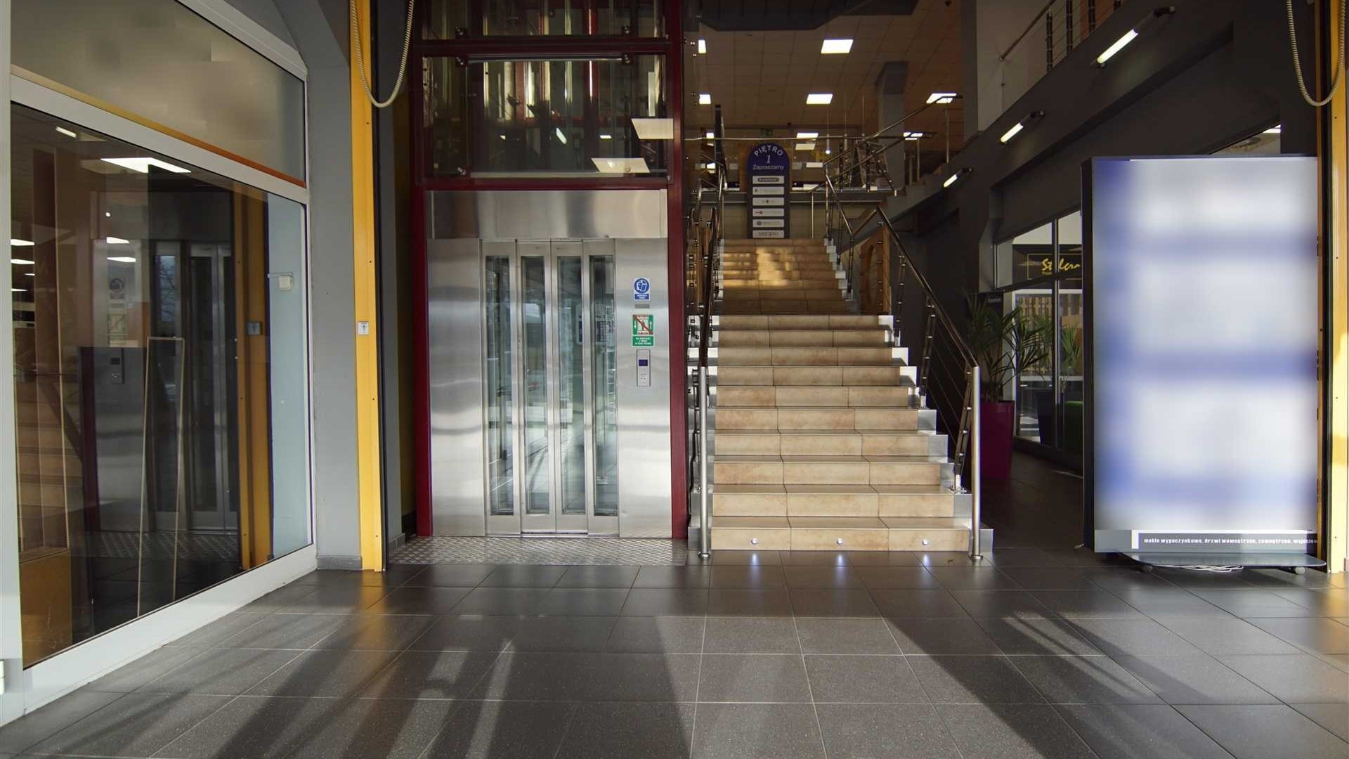 Lokal 130 m2 w galerii handlowej