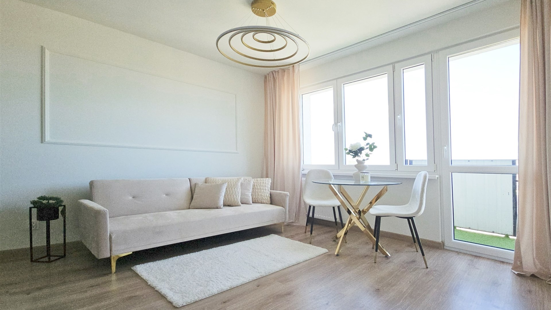 Centrum kawalerka z sypialnią pod klucz