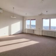 Biuro 34 m2 - dobry standard!