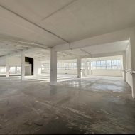 Hala ogrzewana 770 m2.