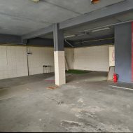 Hala ogrzewana z biurami 367 m2.