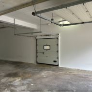 Hala ogrzewana z biurami 367 m2.