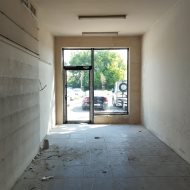 Lokal handlowo-usługowy 34 m2, parter.