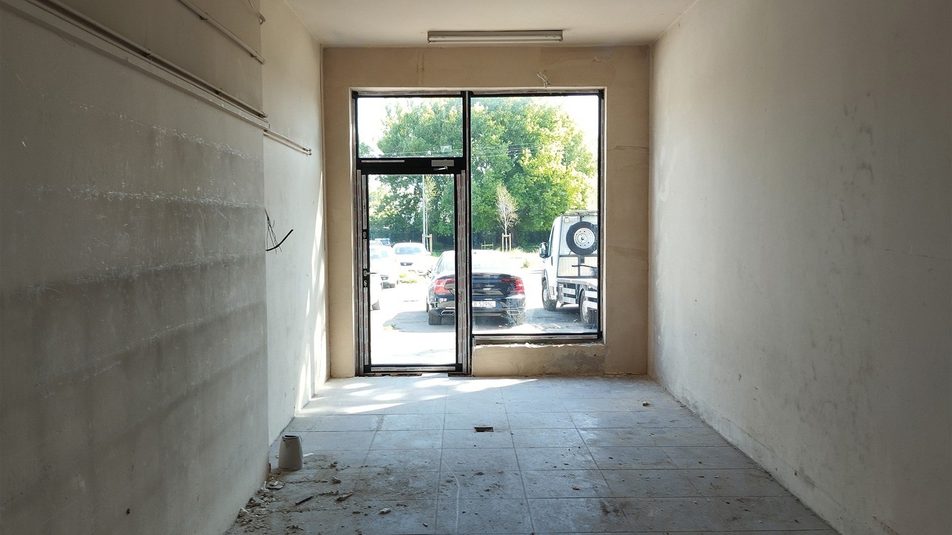 Lokal handlowo-usługowy 34 m2, parter.