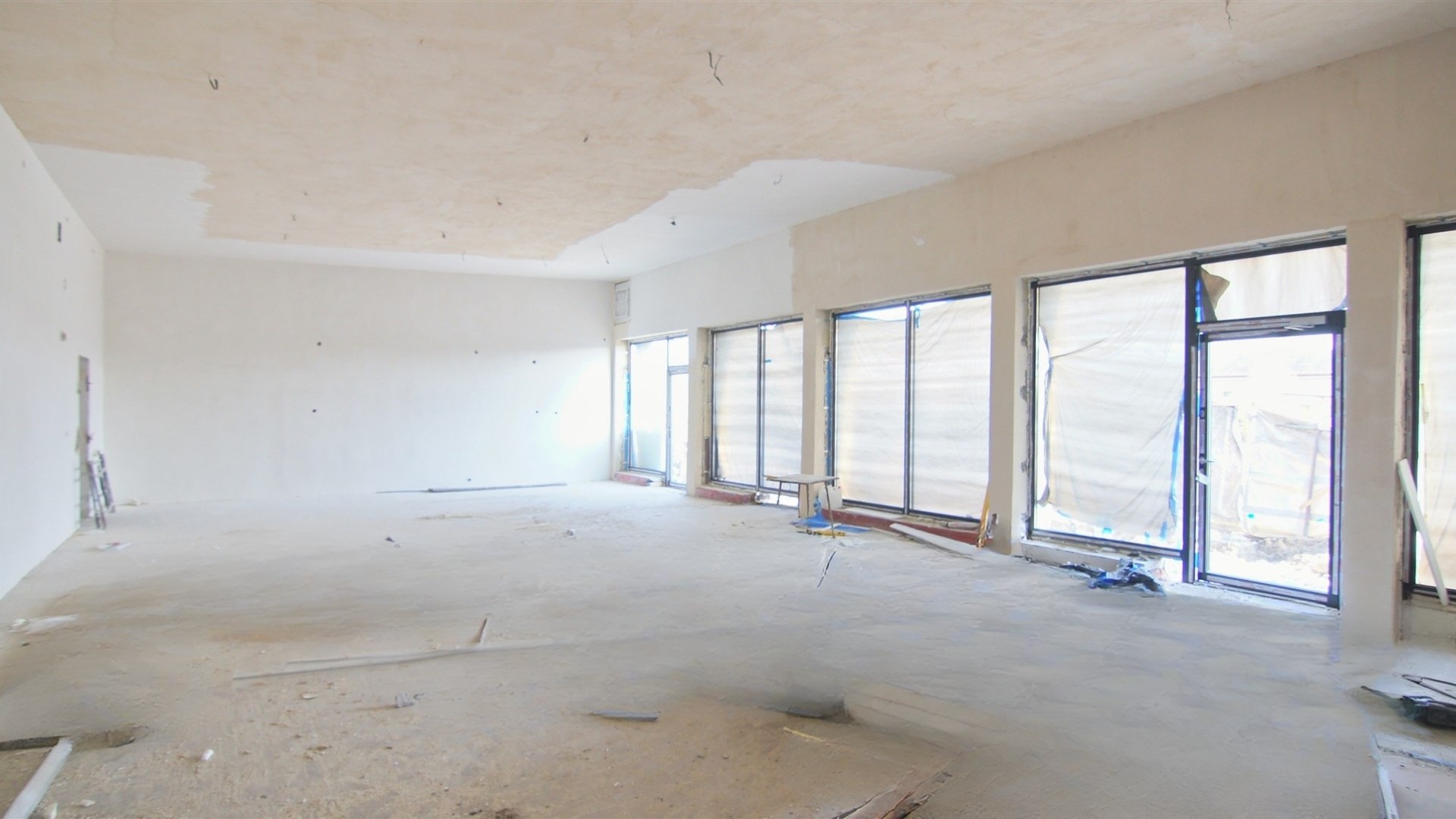 Lokal handlowo-usługowy, pow. 140 m2