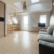 Stylowe, przestronne mieszkanie dwupoziomowe 