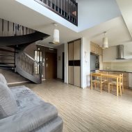 Stylowe, przestronne mieszkanie dwupoziomowe 