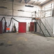 Hala 700 m2, z suwnicami 2x 5T.