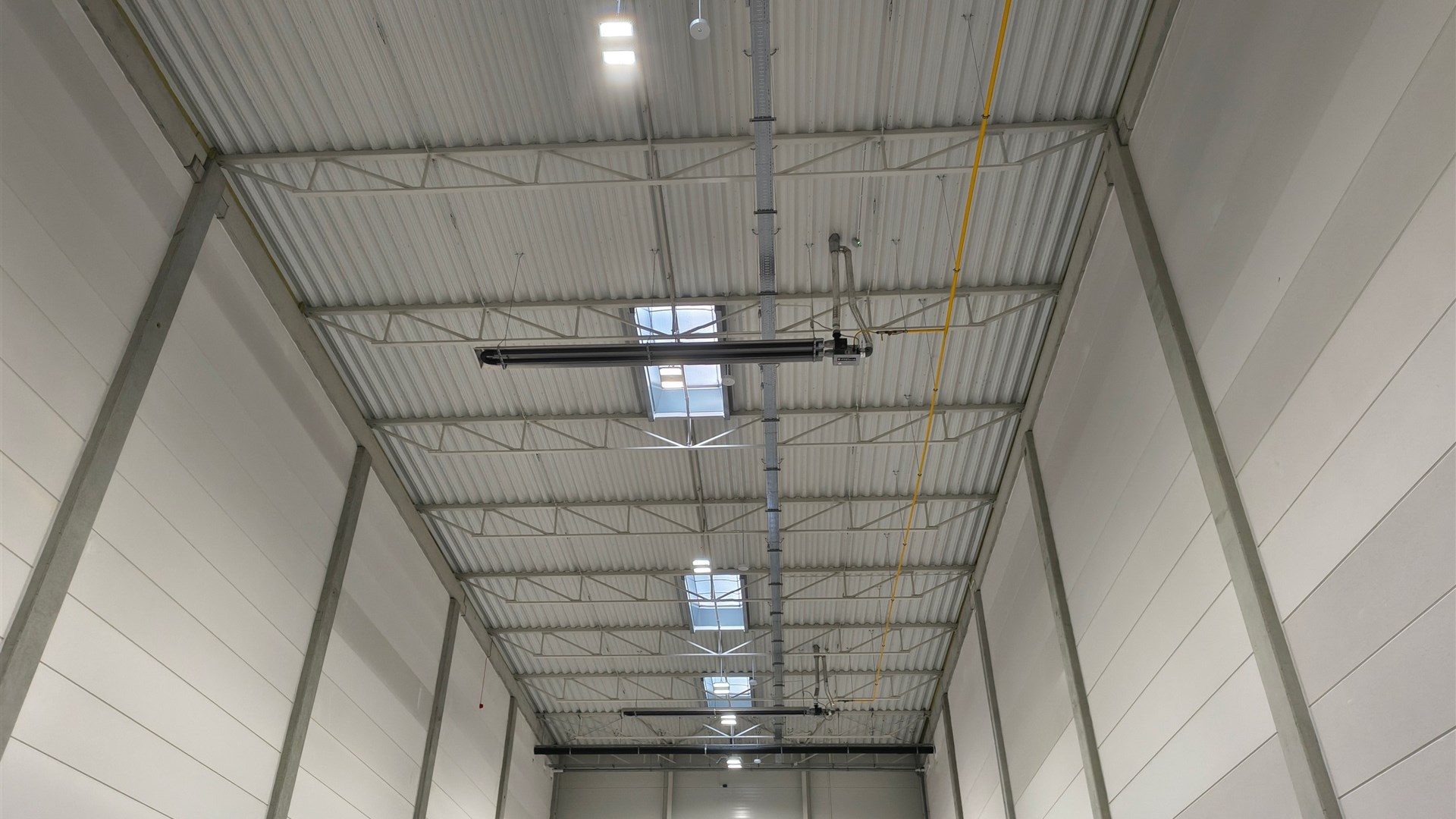 Nowoczesne hale, wysokie składowanie