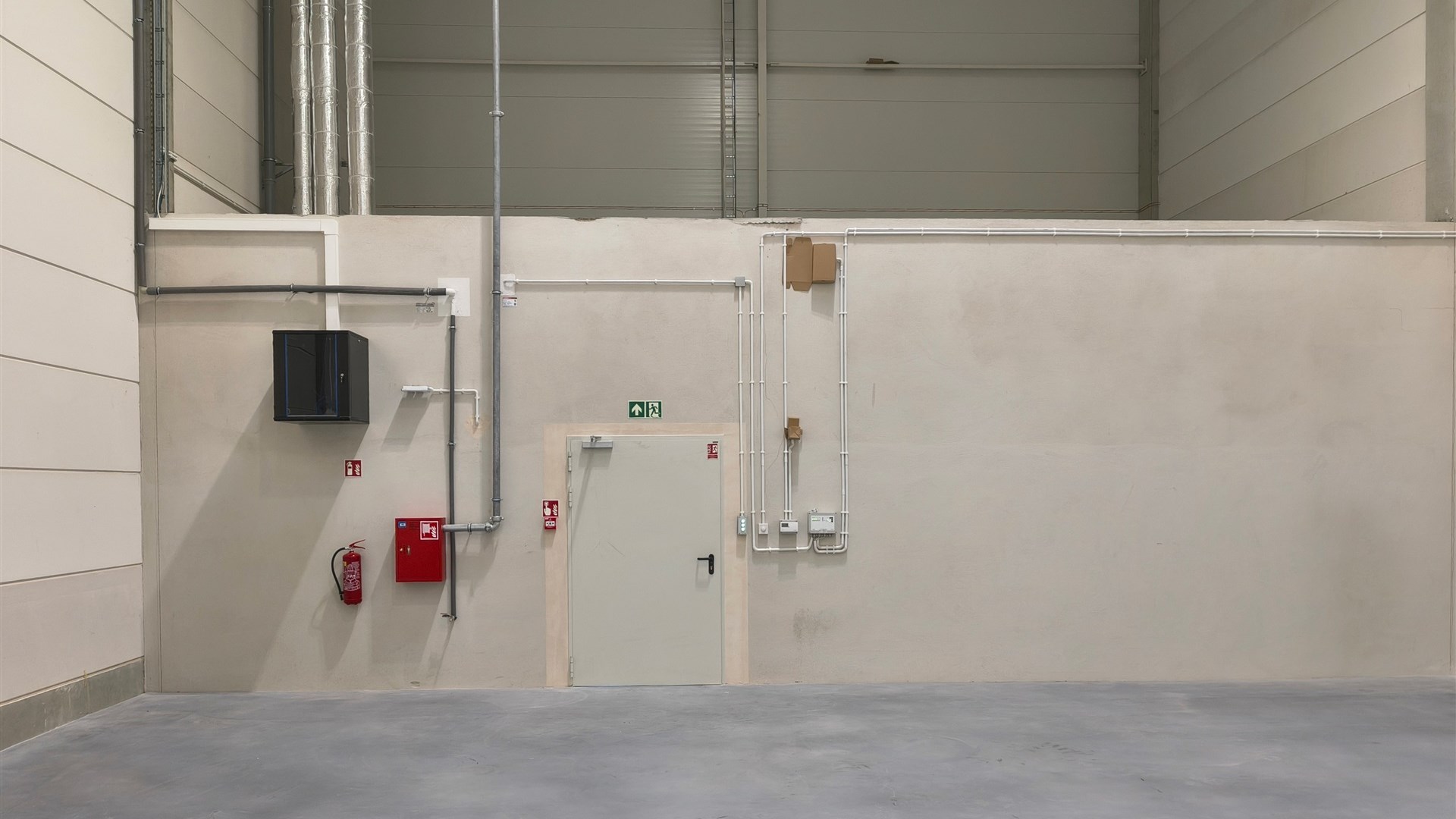 Nowoczesne hale, wysokie składowanie