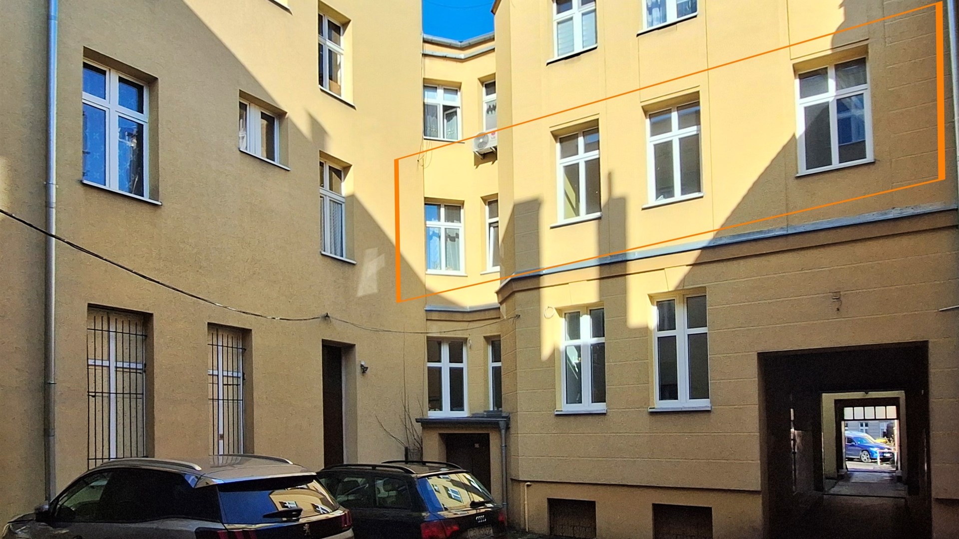 Mieszkanie do remontu w centrum miasta!  