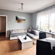 Duży dom w centrum Osowej Góry