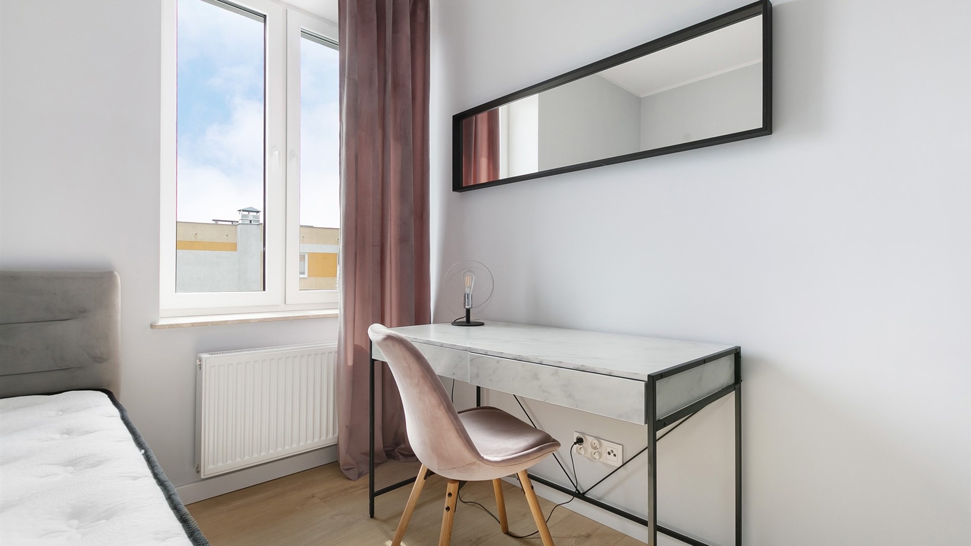 Mieszkanie "pod klucz" - balkon/południe