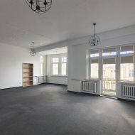 Biuro 60 m2 w centrum.