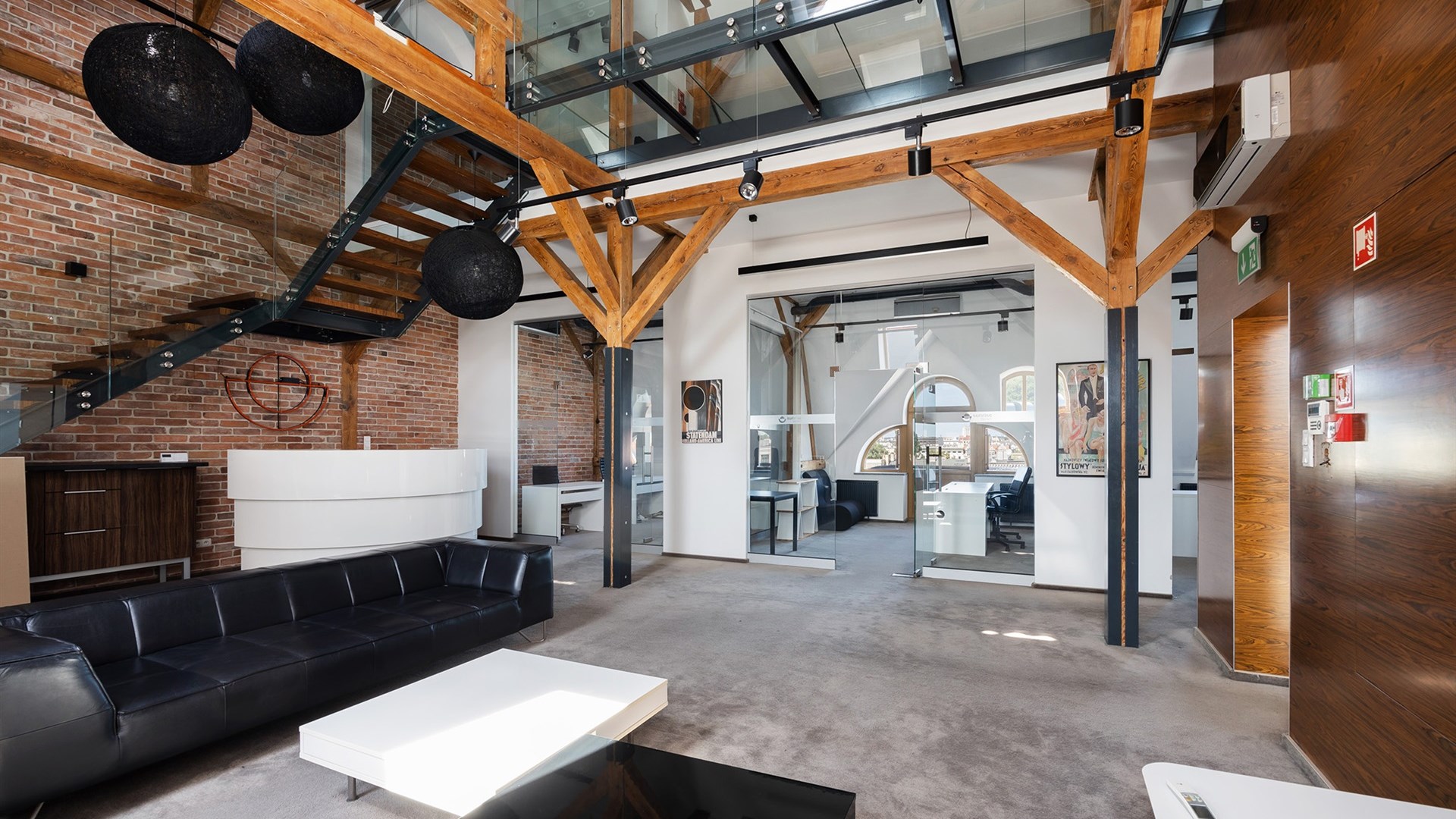 Stylowa przestrzeń work-life balance klasy premium