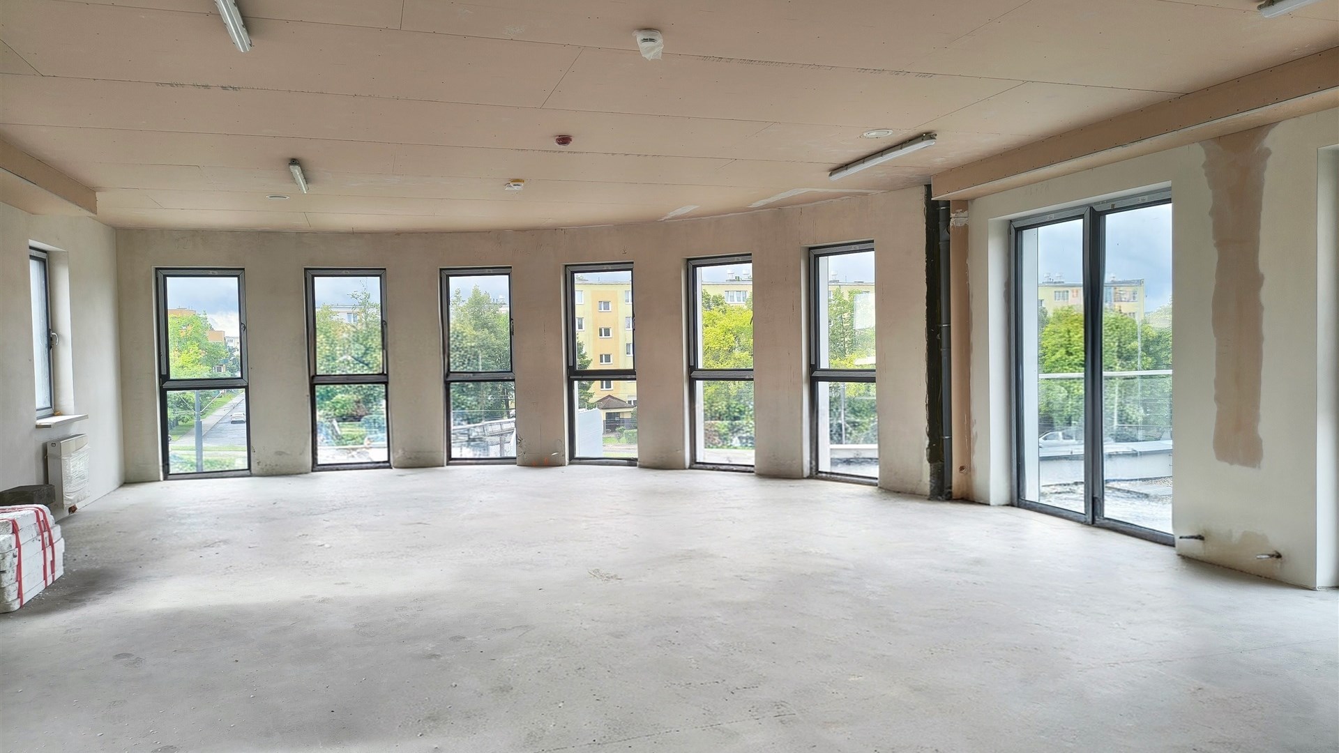 Lokal biurowy/ usługowy 123 m2.