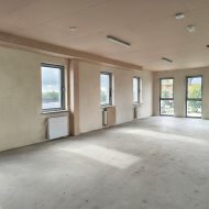 Lokal biurowy/ usługowy 123 m2.