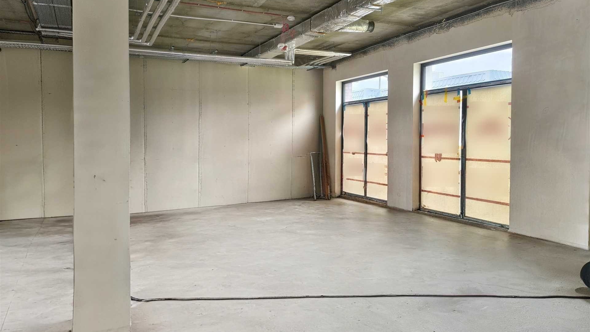 Lokal biurowy/ usługowy 205 m2.