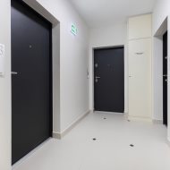 Dwupoziomowe mieszkanie z 30-metrowym tarasem