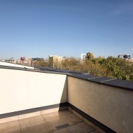 Dwupoziomowe mieszkanie z 30-metrowym tarasem