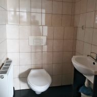 Hala  300 m2, ogrzewana.